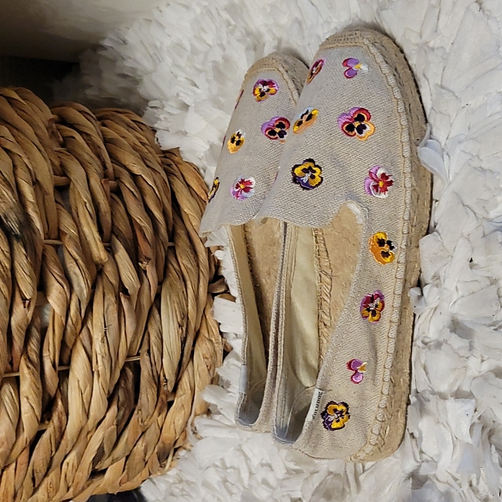 Soludos floral canvas slipon espadrille